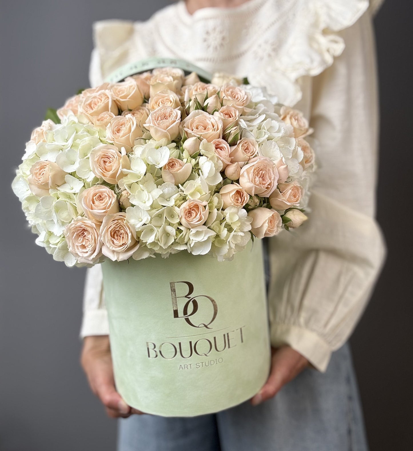 Velvet Crème — Hydrangea & Spray Roses