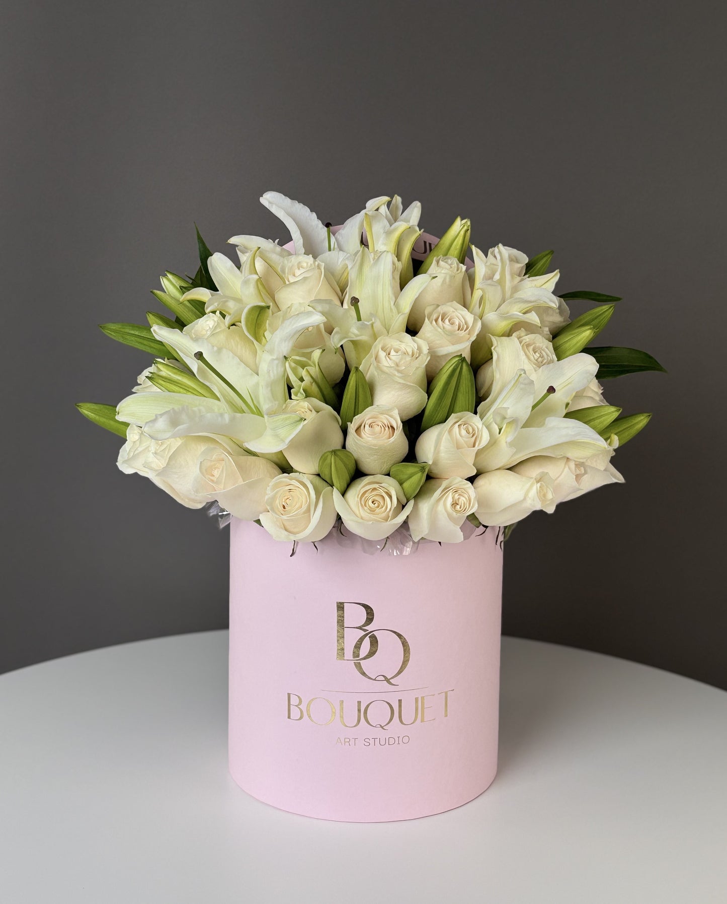 Rose Poudre — White Roses & Lilies