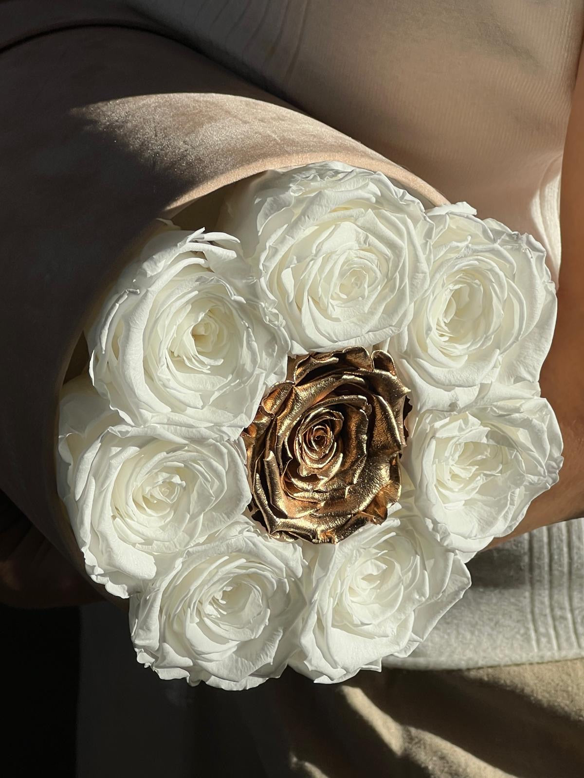 White Everlasting Roses with Gold Accent – Luxury Velvet Flower Box