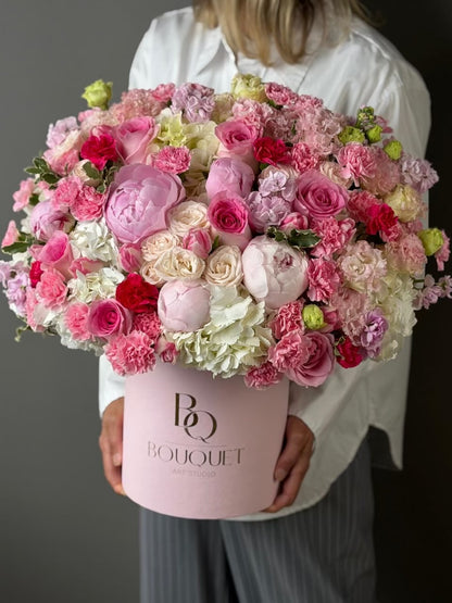 Luxury Pink Peonies & Roses Flower Box