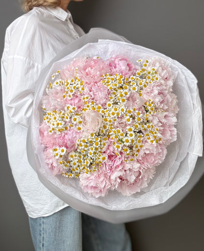 Bouquet Peonies & Chamomile