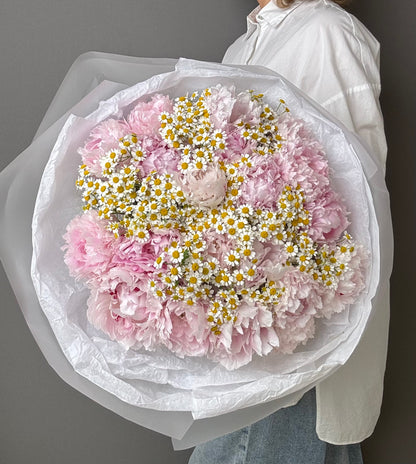 Bouquet Peonies & Chamomile
