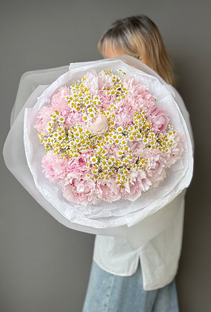 Bouquet Peonies & Chamomile