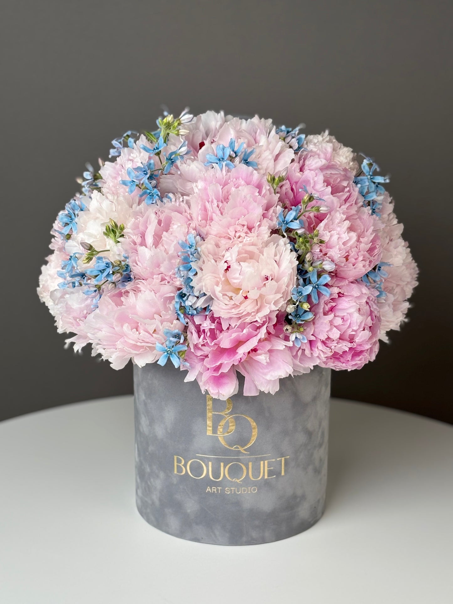 PINK PEONIES & BLUE FLOWERS IN LUXURY HAT BOX | BQ BOUQUET