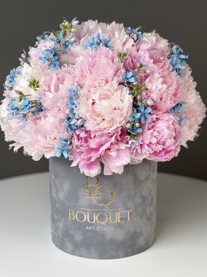 PINK PEONIES & BLUE FLOWERS IN LUXURY HAT BOX | BQ BOUQUET