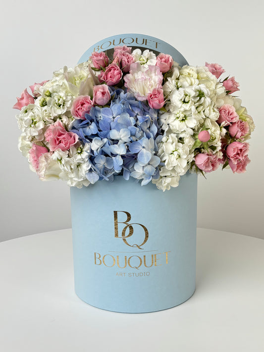 BLUE HYDRANGEA, WHITE FLOWERS & PINK SPRAY ROSES IN LUXURY HAT BOX | BQ BOUQUET