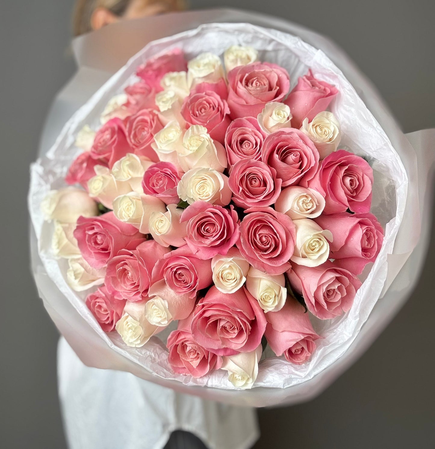 LUXURY WHITE & PINK ROSES BOUQUET