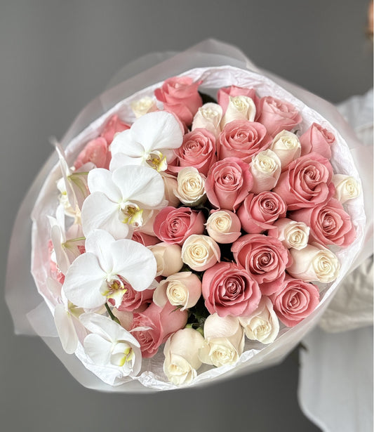 LUXURY ROSES & ORCHIDS BOUQUET