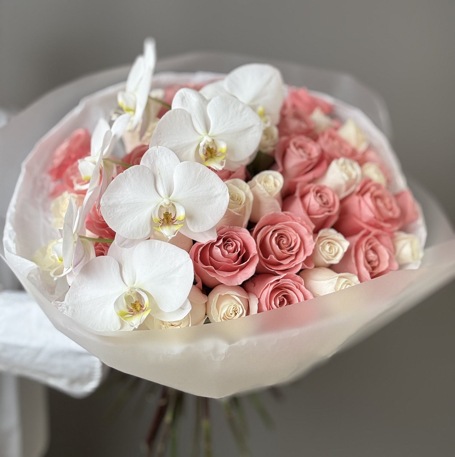 LUXURY ROSES & ORCHIDS BOUQUET