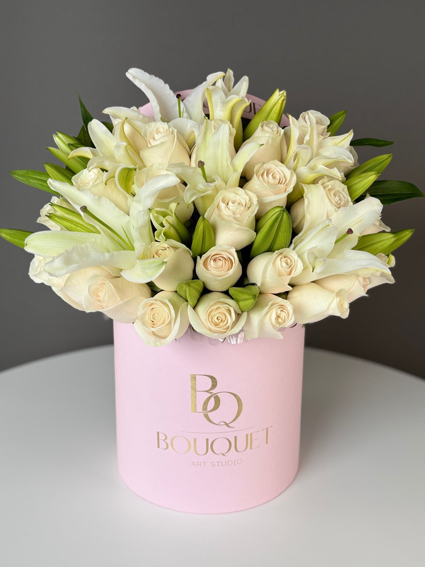 Rose Poudre — White Roses & Lilies