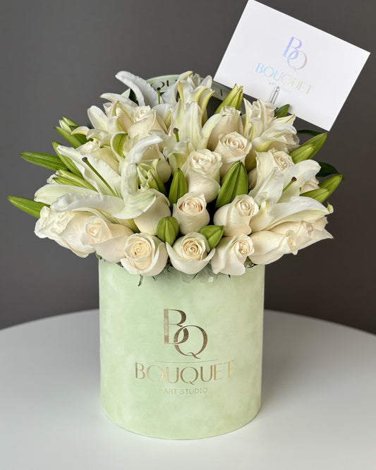 Champagne Grace – Sage Green Velvet Hat Box with White Roses & Lilies