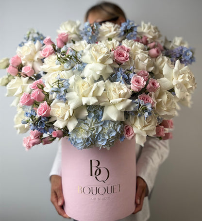 LUXURY WHITE ROSES, BLUE HYDRANGEA & PINK SPRAY ROSES IN HAT BOX | BQ BOUQUET