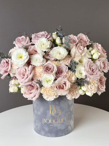 PEARL BLUSH LUXURY ROSE HAT BOX IN SAN CLEMENTE