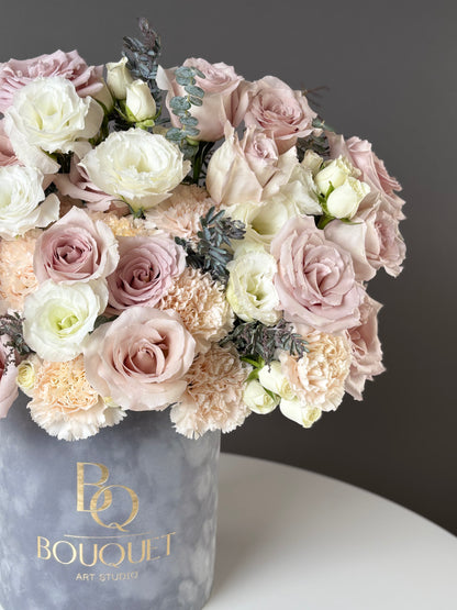 PEARL BLUSH LUXURY ROSE HAT BOX IN SAN CLEMENTE