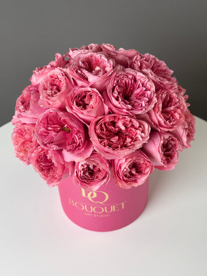 CANDY EXPRESSION GARDEN ROSES BOX IN NEWPORT BEACH