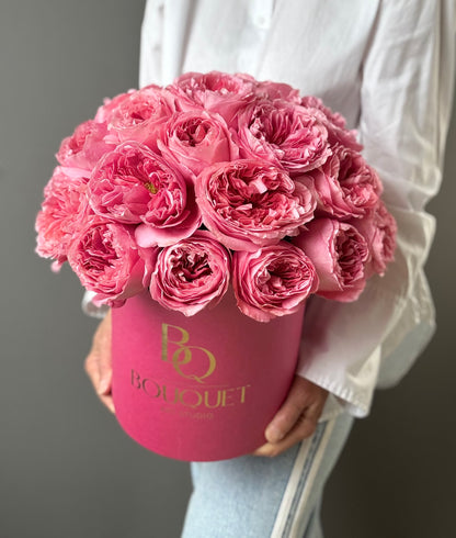 CANDY EXPRESSION GARDEN ROSES BOX IN NEWPORT BEACH