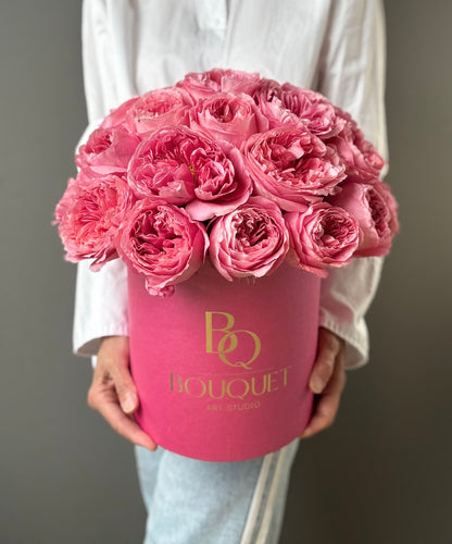 CANDY EXPRESSION GARDEN ROSES BOX IN NEWPORT BEACH